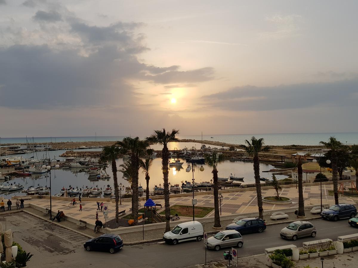 Terrazza Sul Porto Daire Scoglitti Dış mekan fotoğraf